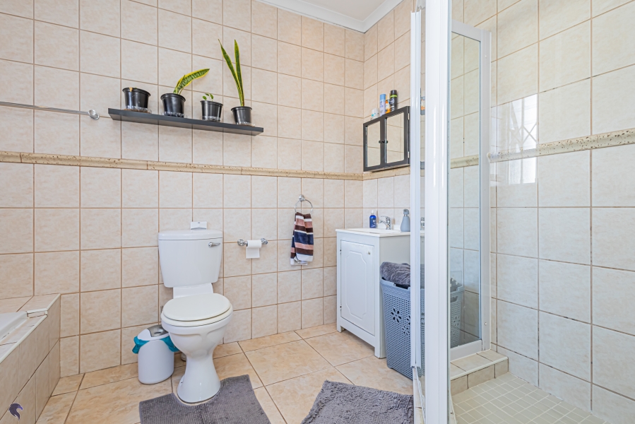 3 Bedroom Property for Sale in Country Club Western Cape